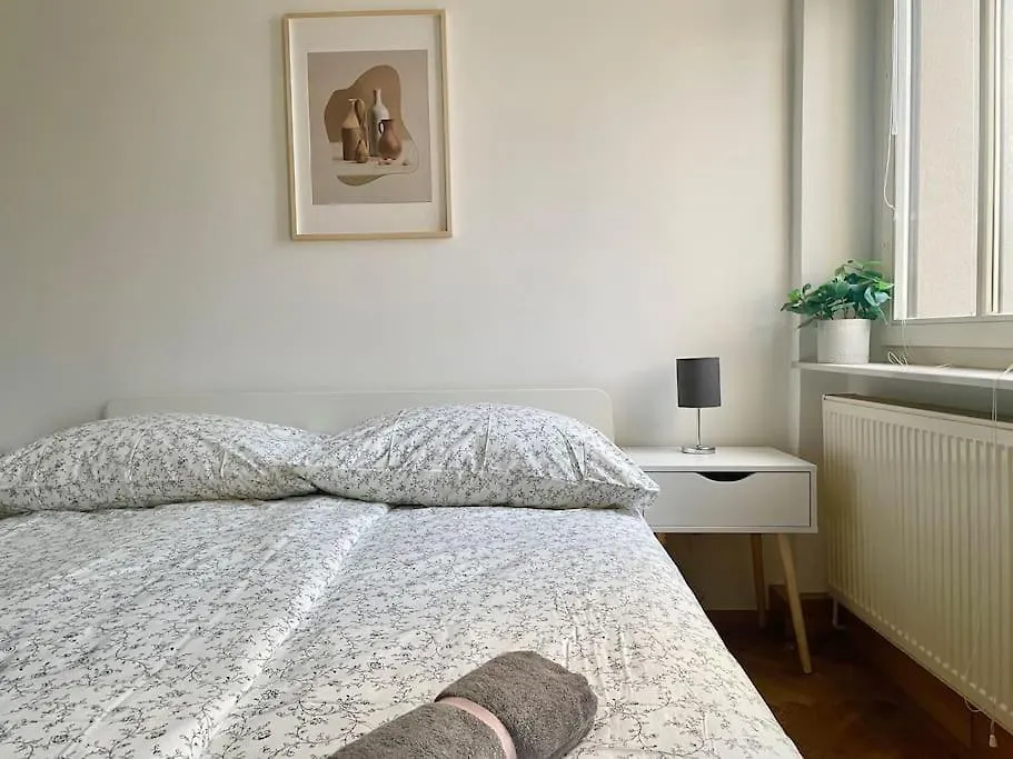 110M2 Stylish 4 Bedroom Apartment Vienna