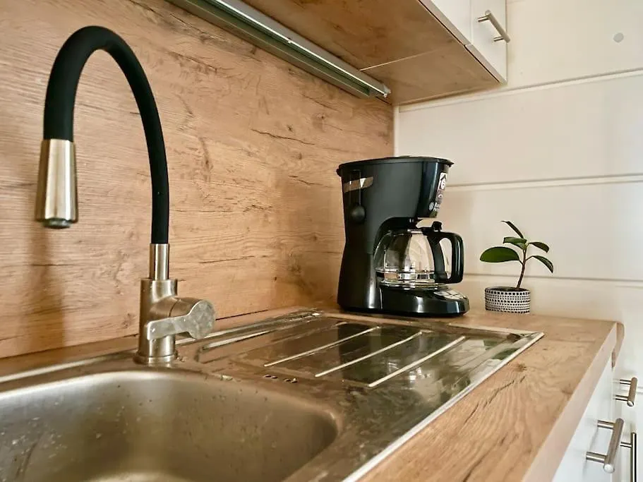 110M2 Stylish 4 Bedroom Apartment Vienna 0*,