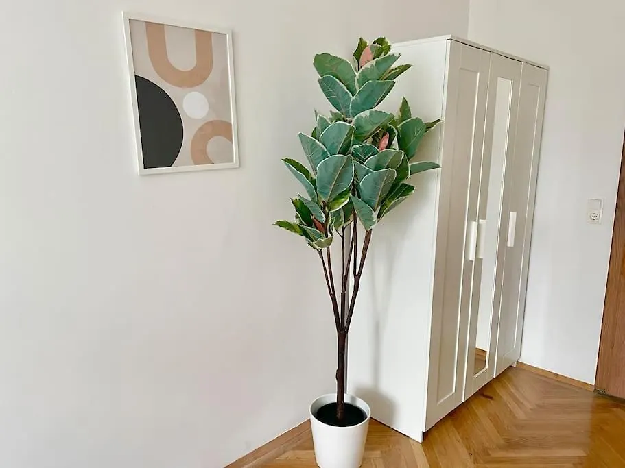 110M2 Stylish 4 Bedroom Apartment Viena